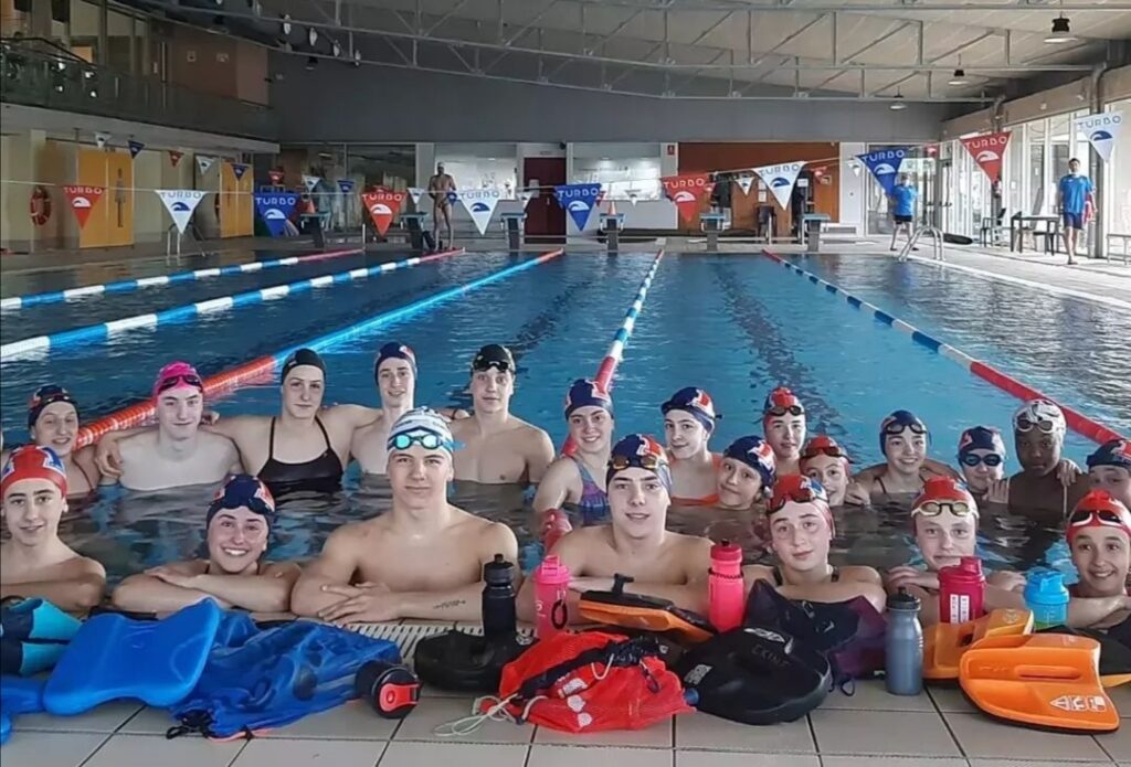14. Foto equipo piscina
