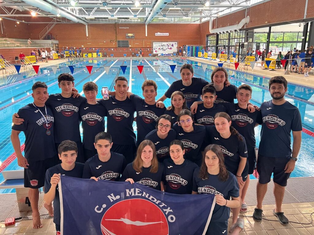 14. foto grupo poen saria