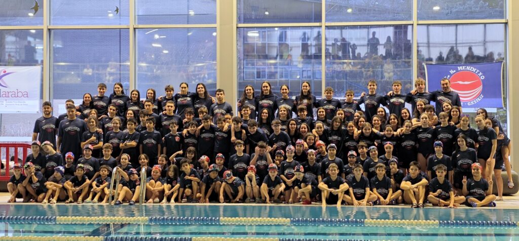 FOTO EQUIPO T. 25-26 (2)